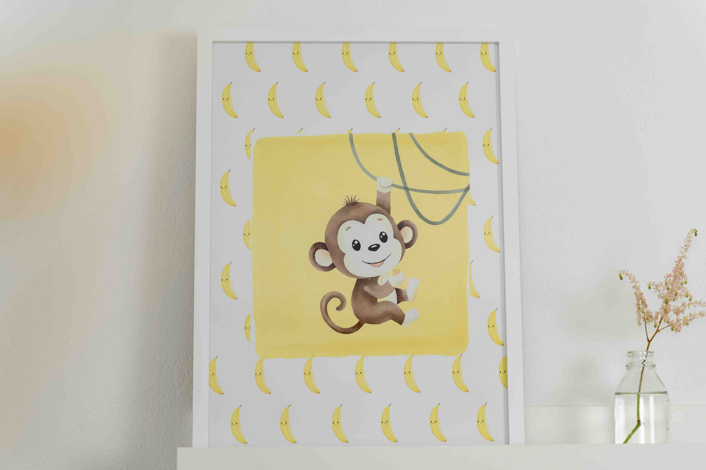 Mealomat Bananen-Poster im Kinderzimmer – kinderfreundliches Design für den Regenbogentracker.